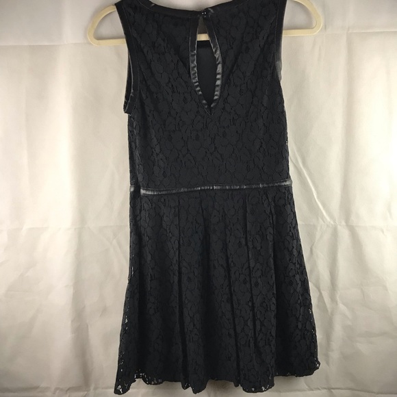 Speechless| Lace Skater Dress| Black| Size 3 - Picture 4 of 8
